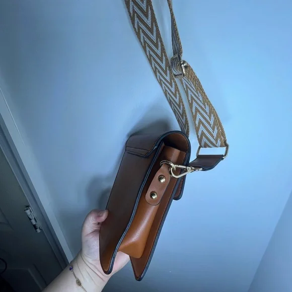 Lulla Collection NYC Brown Mini Crossbody Phone Bag Adjustable Strap - Picture 10 of 12